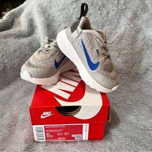Nike Toddler Reposto TD size 5